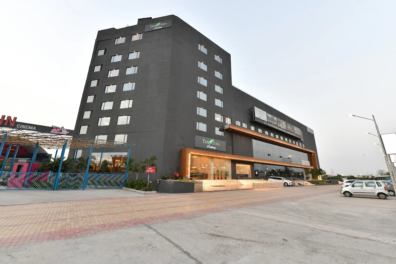 Elite – Multi Brand Family Shopping Mall