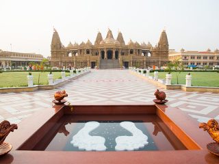 370baps-jamnagar-temple