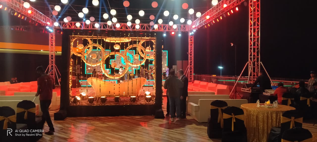 JCR – The Entertainment World