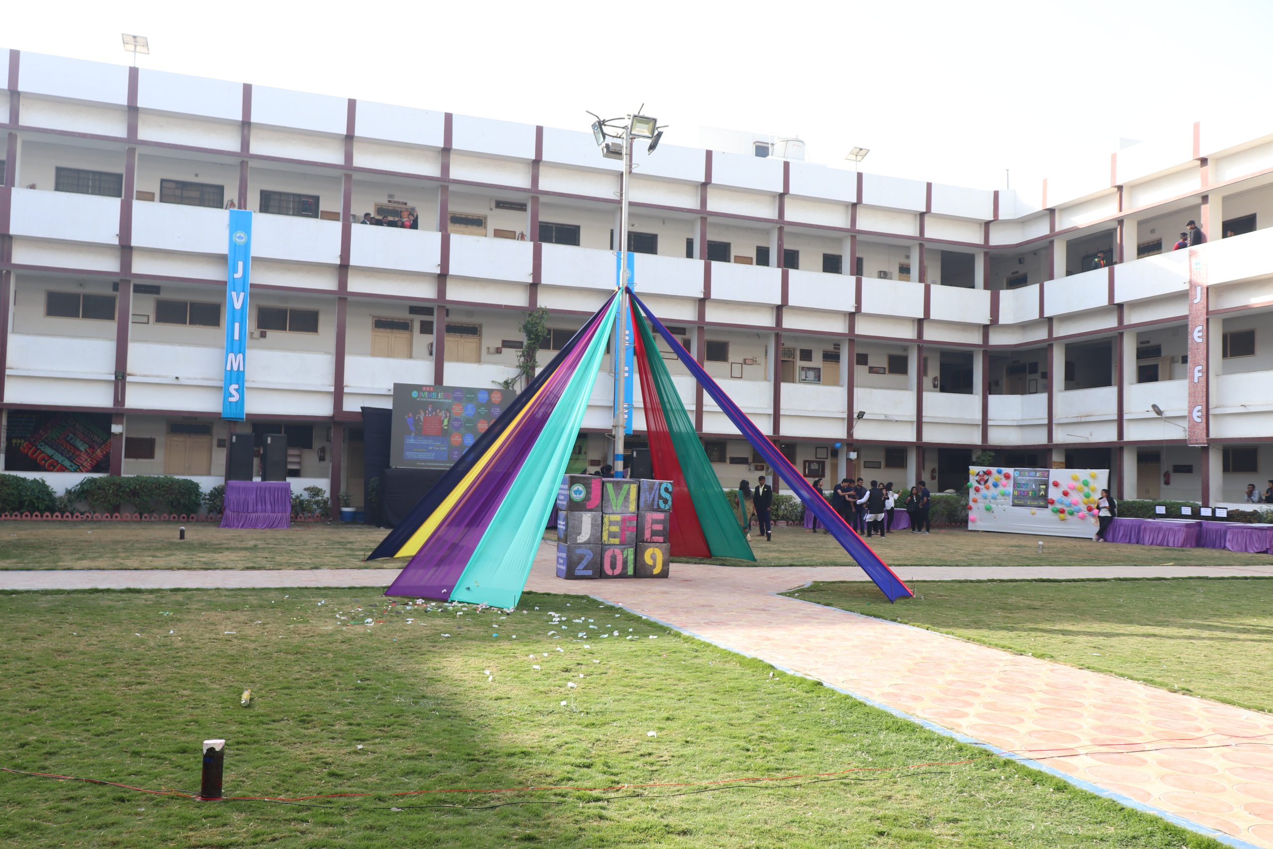 Shri Jaysukhlal Vadhar Institute Of Management Studies